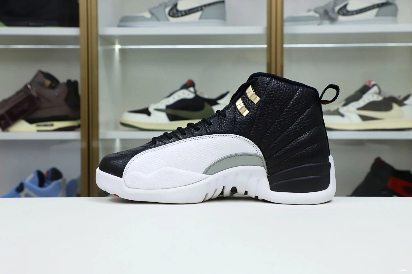 PLAYOFFS RETRO JORDAN 2022 AIR 12 0311